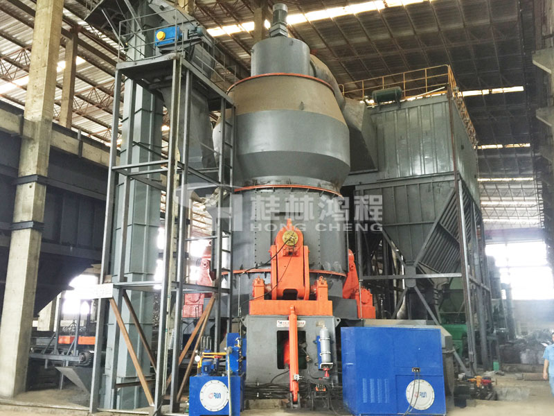 石墨陽極板，立式磨粉機，碳素磨粉機，立磨，磨粉機價格，磨粉機械，磨粉設備，桂林鴻程