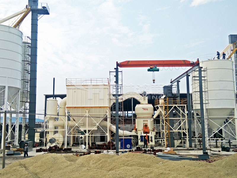 白碳黑，碳黑廠家，立式磨粉機(jī)，白碳黑磨粉機(jī)，立磨，磨粉機(jī)價(jià)格，磨粉機(jī)械，磨粉設(shè)備，桂林鴻程