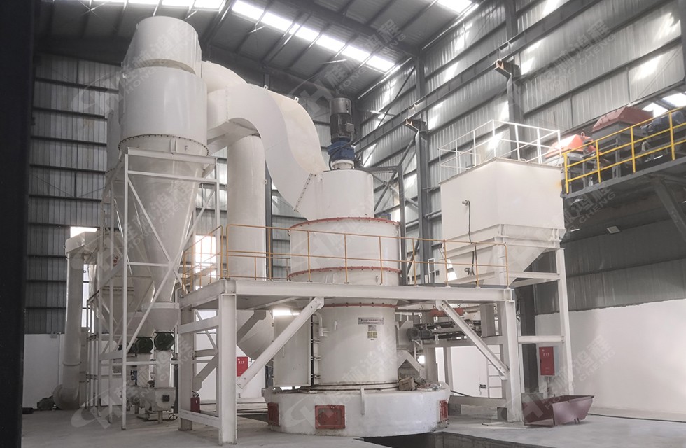 桂林鴻程大型雷蒙磨生產(chǎn)線拉薩案例現(xiàn)場(chǎng)-3