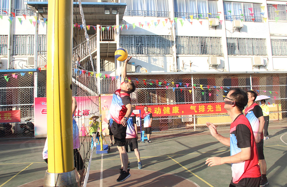 翹首以盼!桂林鴻程全體員工首屆氣排球比賽火熱開幕